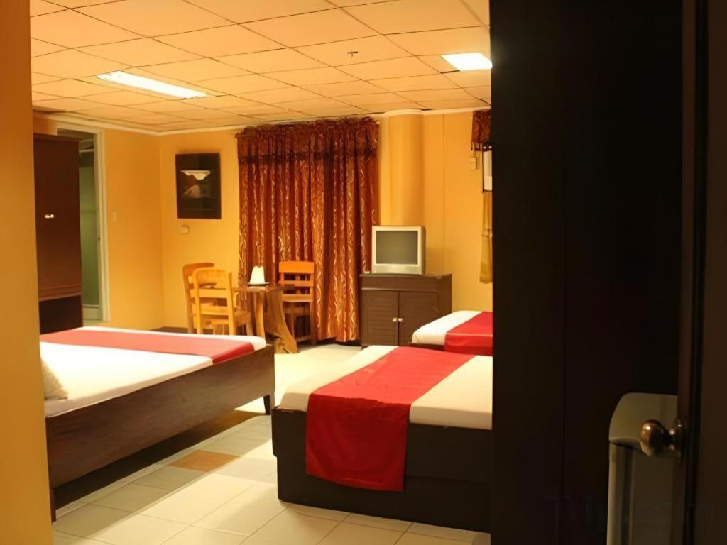 La Esperanza Hotel Kalibo Bagian luar foto
