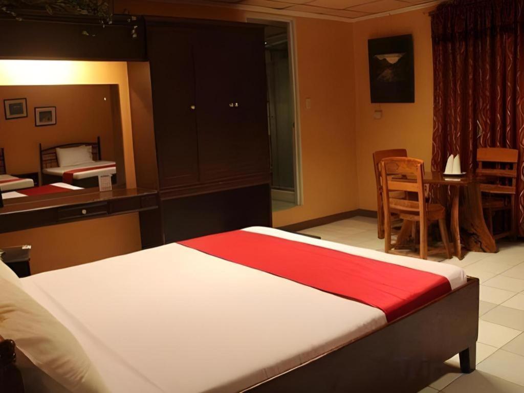 La Esperanza Hotel Kalibo Bagian luar foto