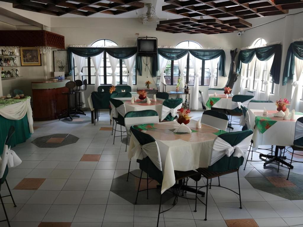 La Esperanza Hotel Kalibo Bagian luar foto