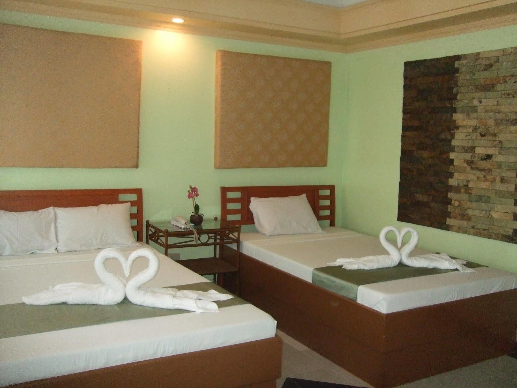 La Esperanza Hotel Kalibo Bagian luar foto