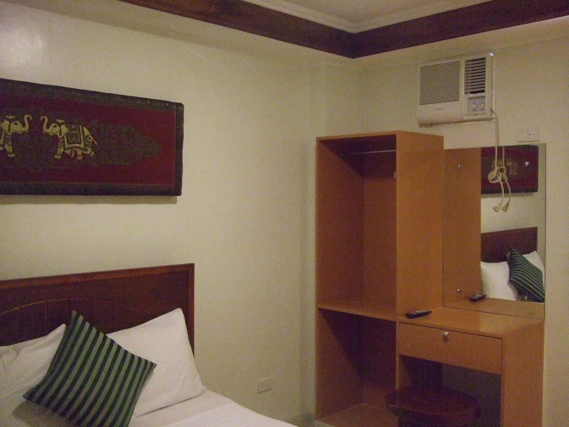 La Esperanza Hotel Kalibo Bagian luar foto