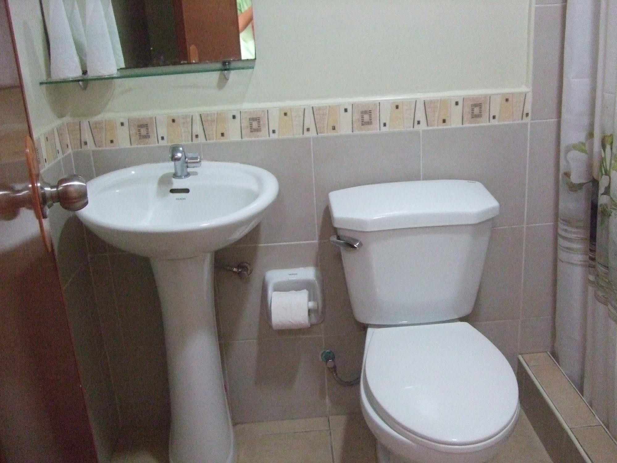 La Esperanza Hotel Kalibo Bagian luar foto