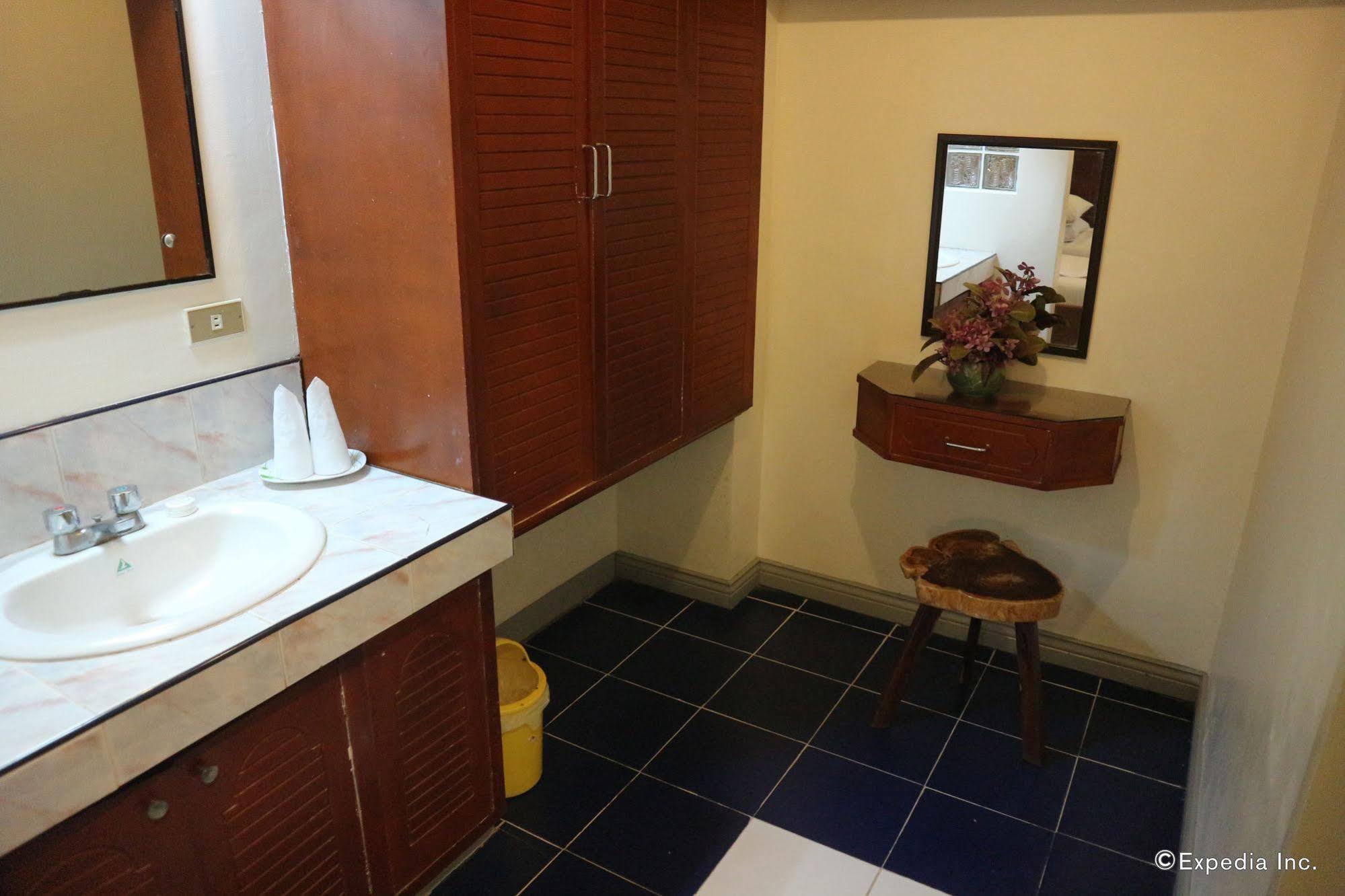La Esperanza Hotel Kalibo Bagian luar foto